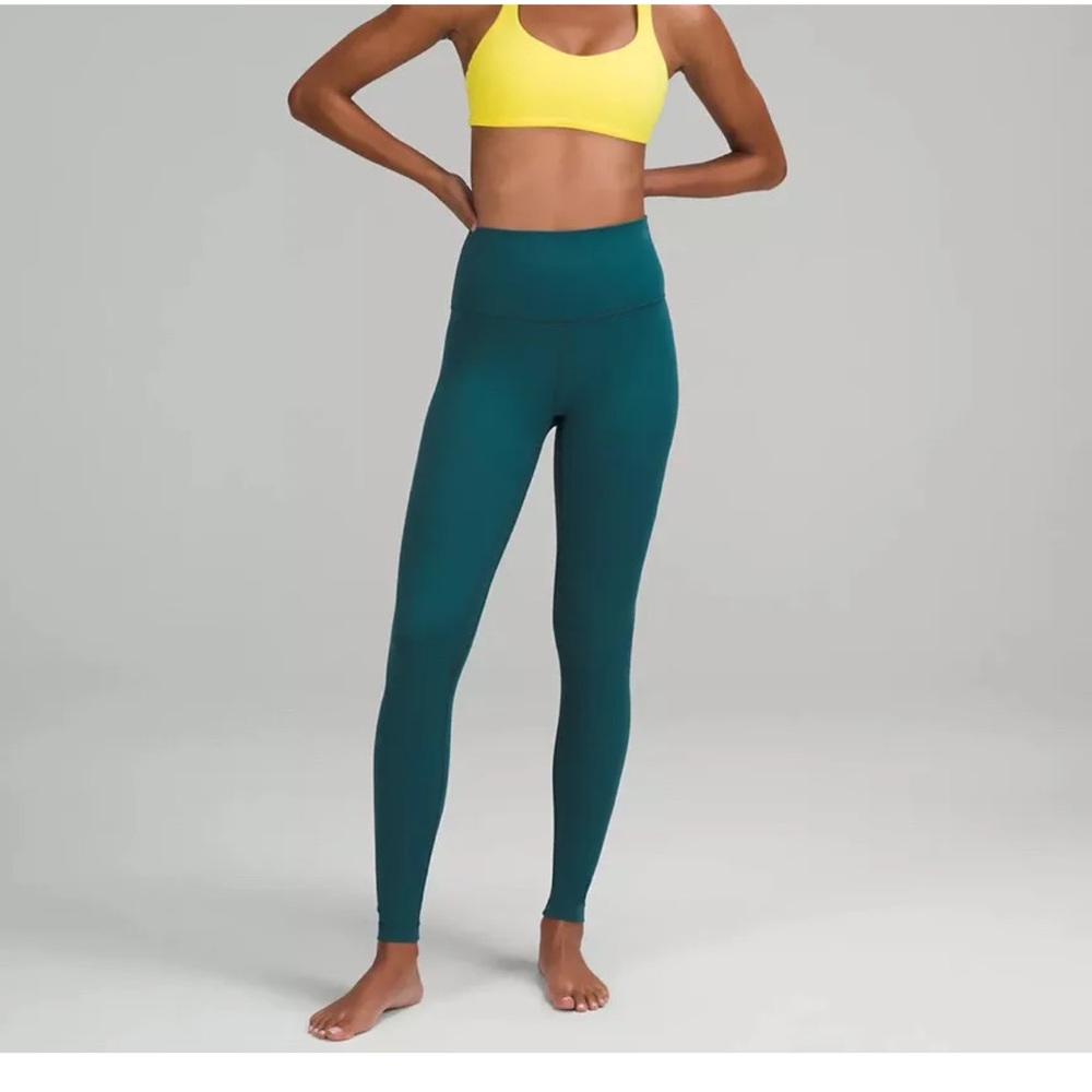 Lululemon High-Rise 28” Aligns in Green Jasper (Discontinued Color) Size 10
